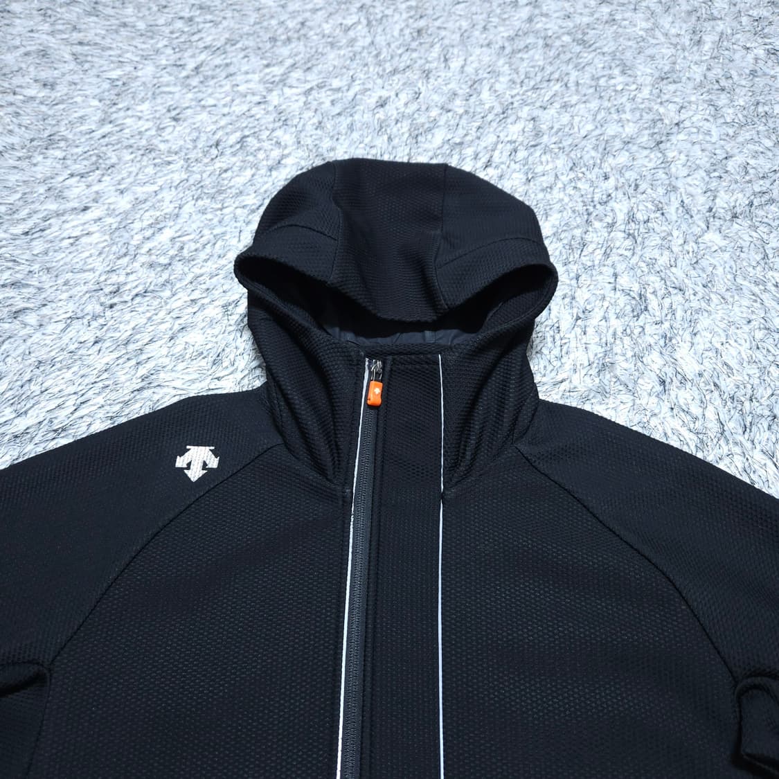 데상트)105 남자 하이브리드 후드집업 / 왕눈이샵 상품이미지3