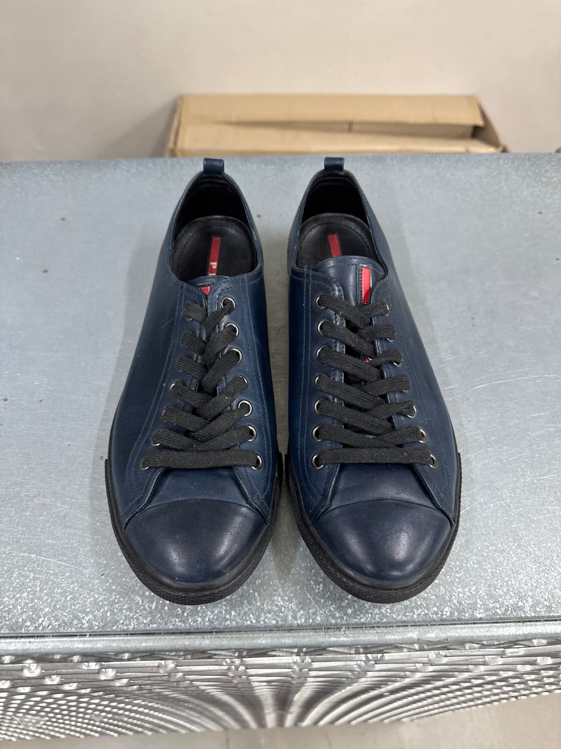 프라다 레더 스니커즈 9.5 상품이미지6