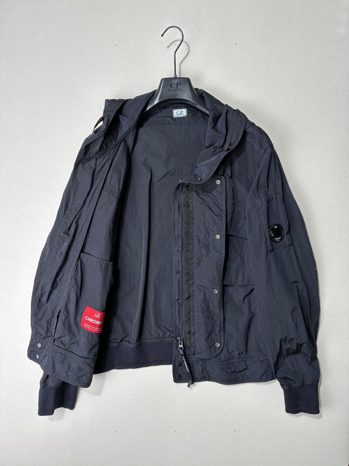CP컴퍼니 크롬R 후드 렌즈 바람막이 자켓 네이비 L사이즈 상품이미지2