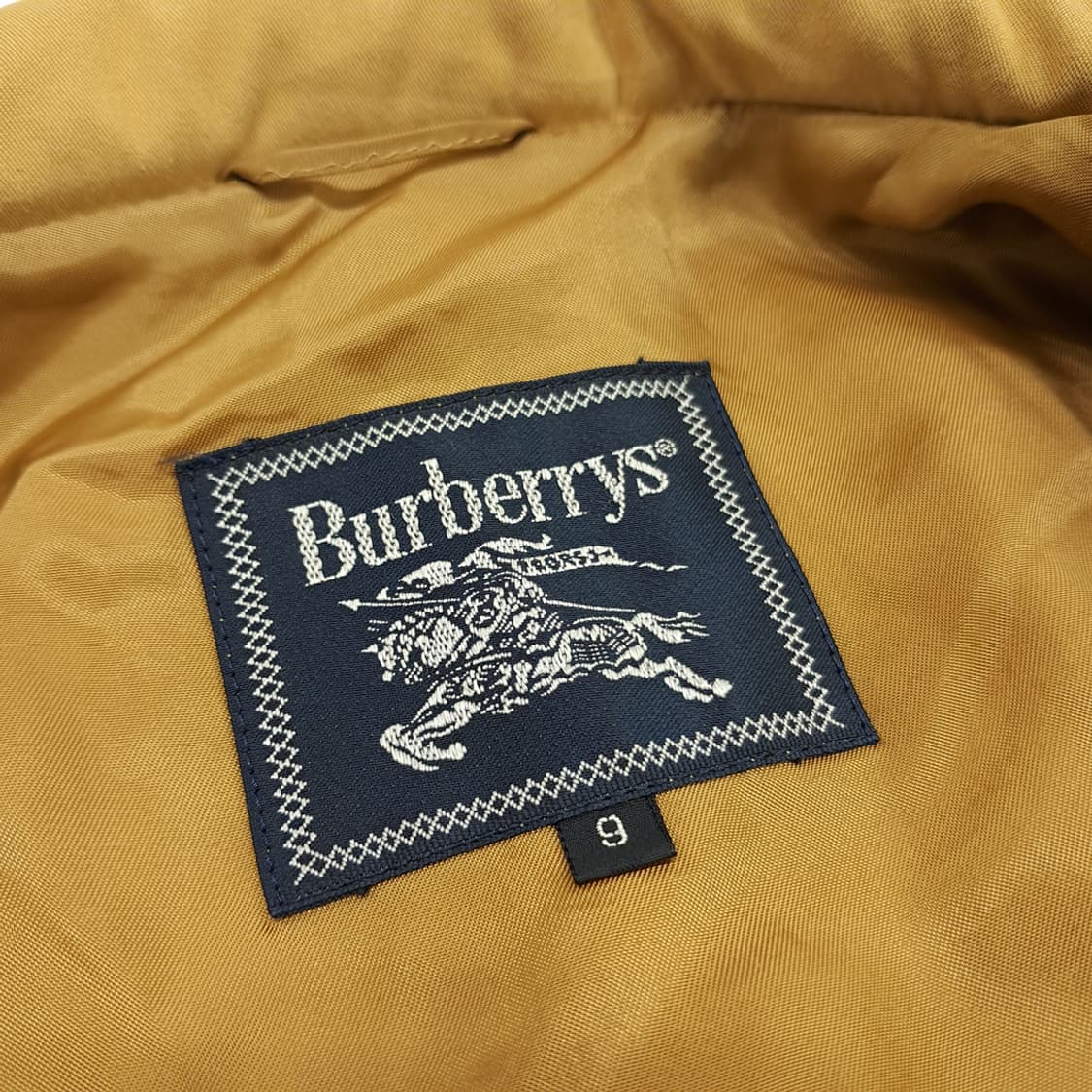CN652 M 버버리 일본판 골든 퀄팅 자켓 코트 상품이미지5