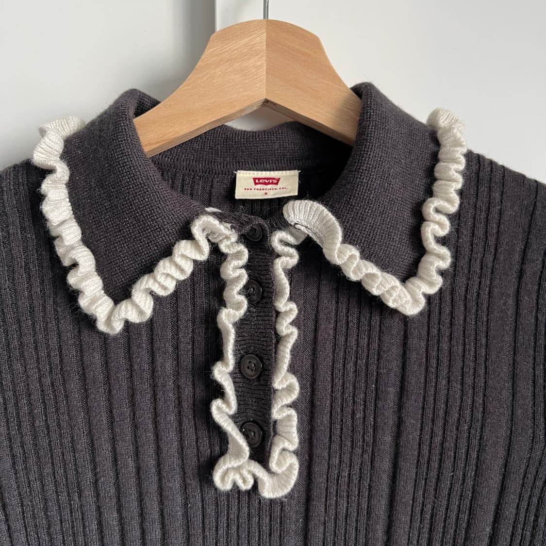 LEVI'S Ruffle Collar knit pk shirt 상품이미지7
