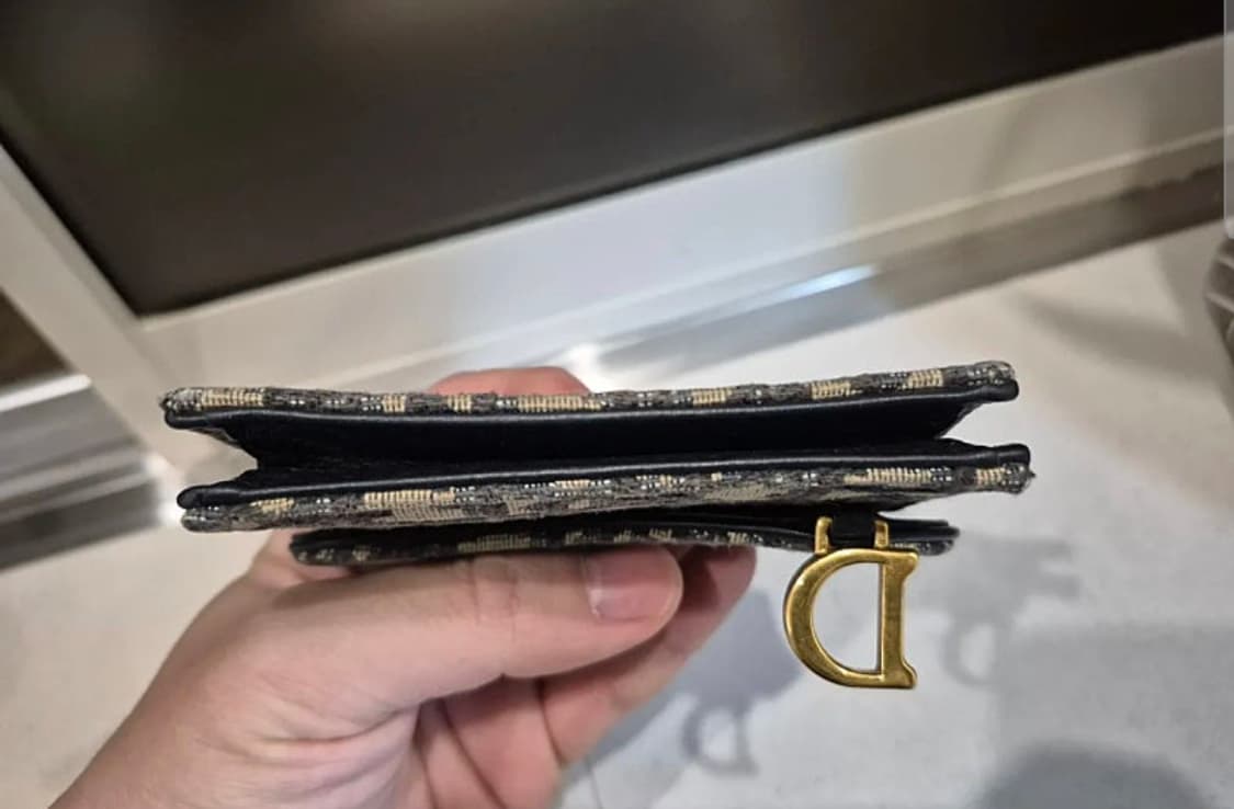 디올 정품 오블리크 새들 카드지갑 팝니다 상품이미지4