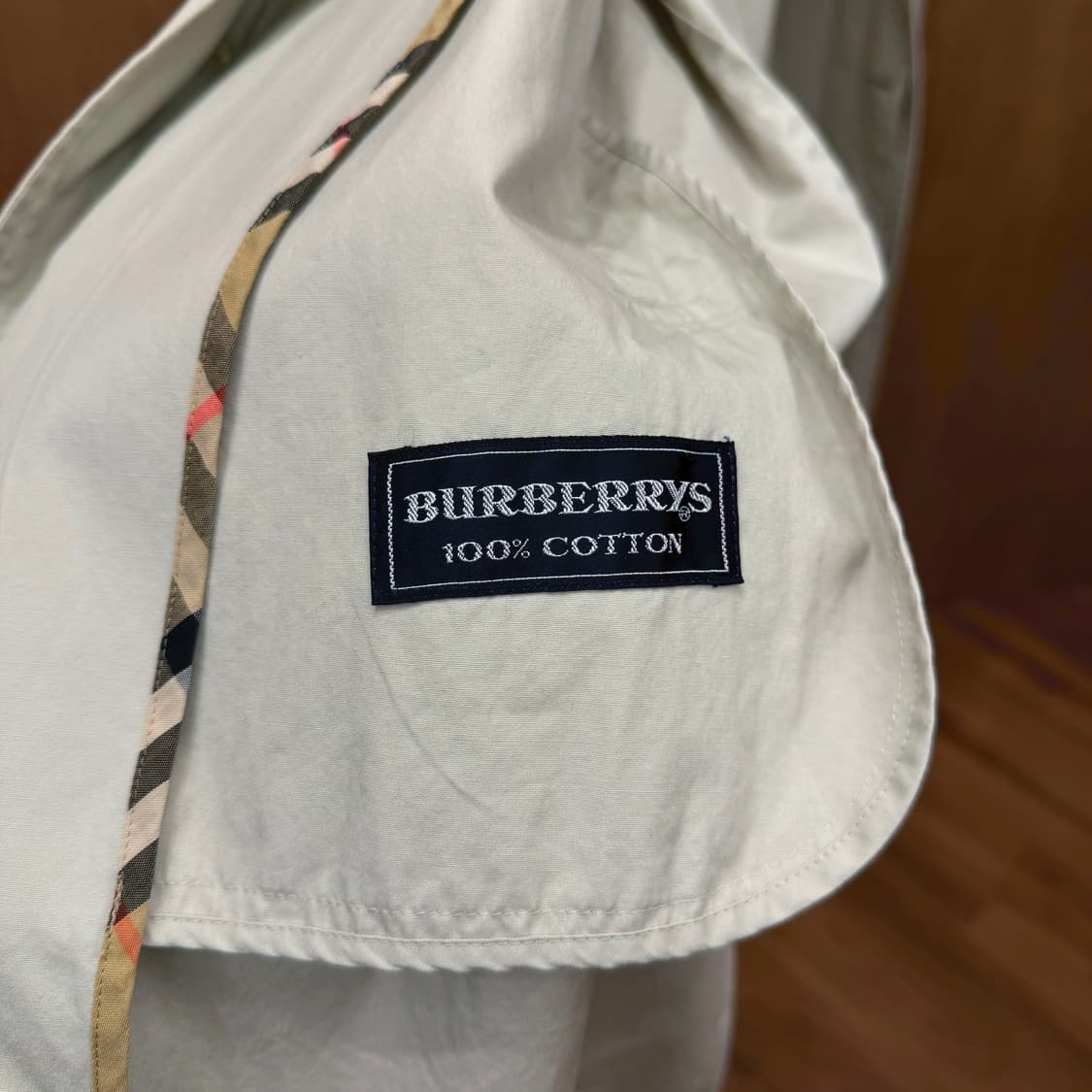 버버리 코튼 싱글 롱 코트 히든 버튼업 디테일 레귤러핏 아이보리 상품이미지7