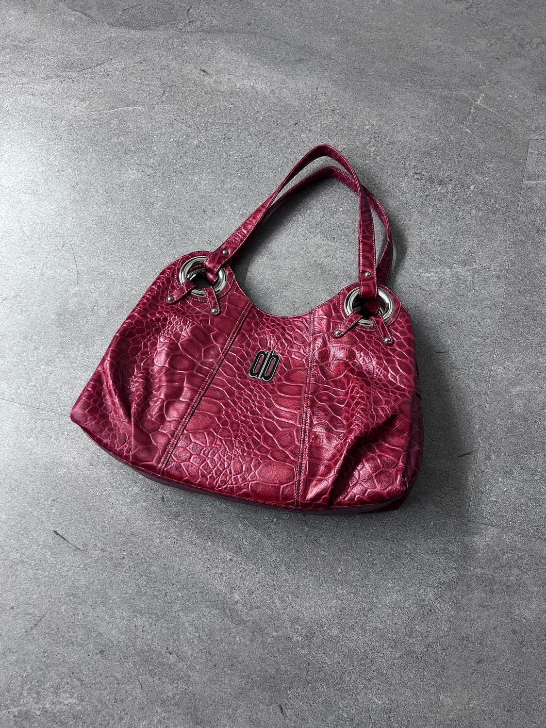 Daks Croc Embossed Shoulder Bag 상품이미지3