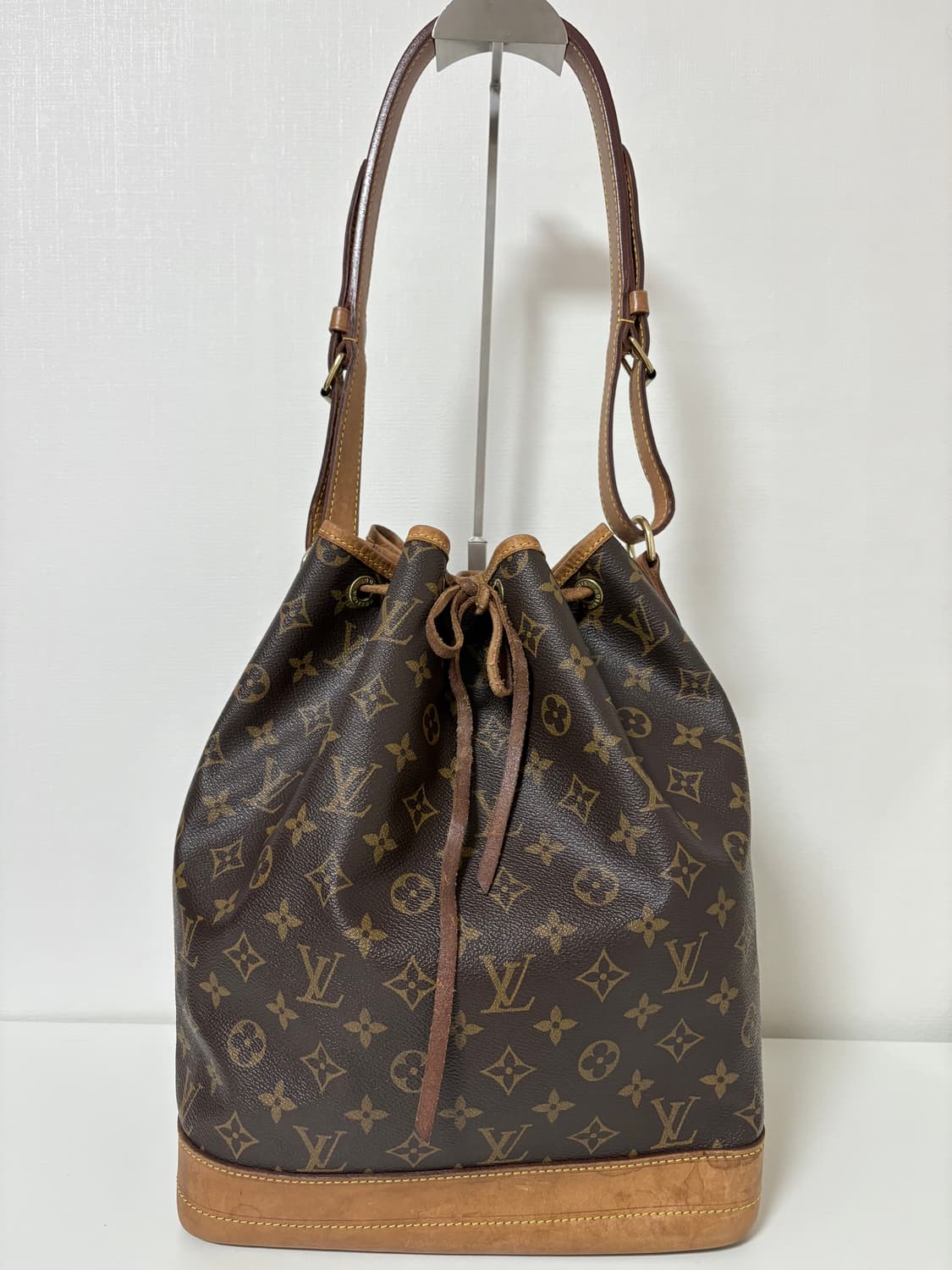 루이비통 노에 숄더백 상품이미지1