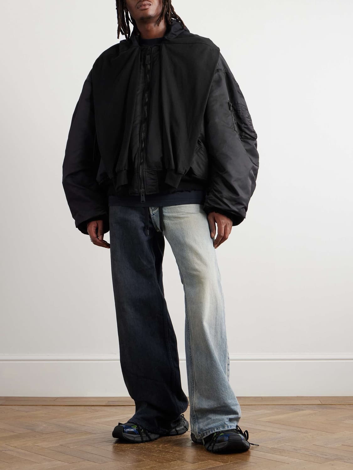 발렌시아가 인코그니토 후드 봄버 L 상품이미지4