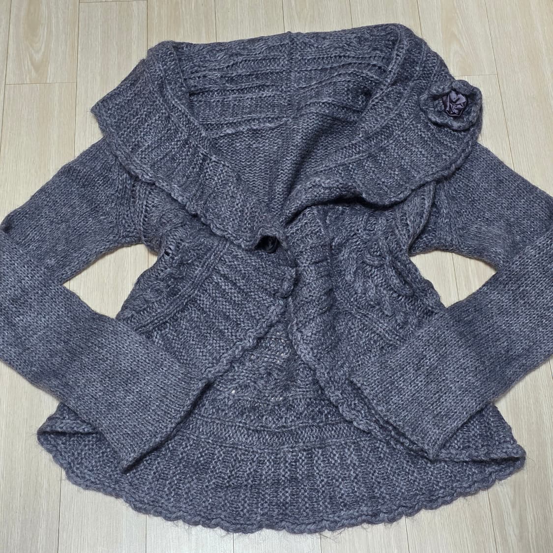 유럽빈티지 일본판)그레이 러플 꽈배기 고딕모리걸 로맨틱 니트가디건 상품이미지4