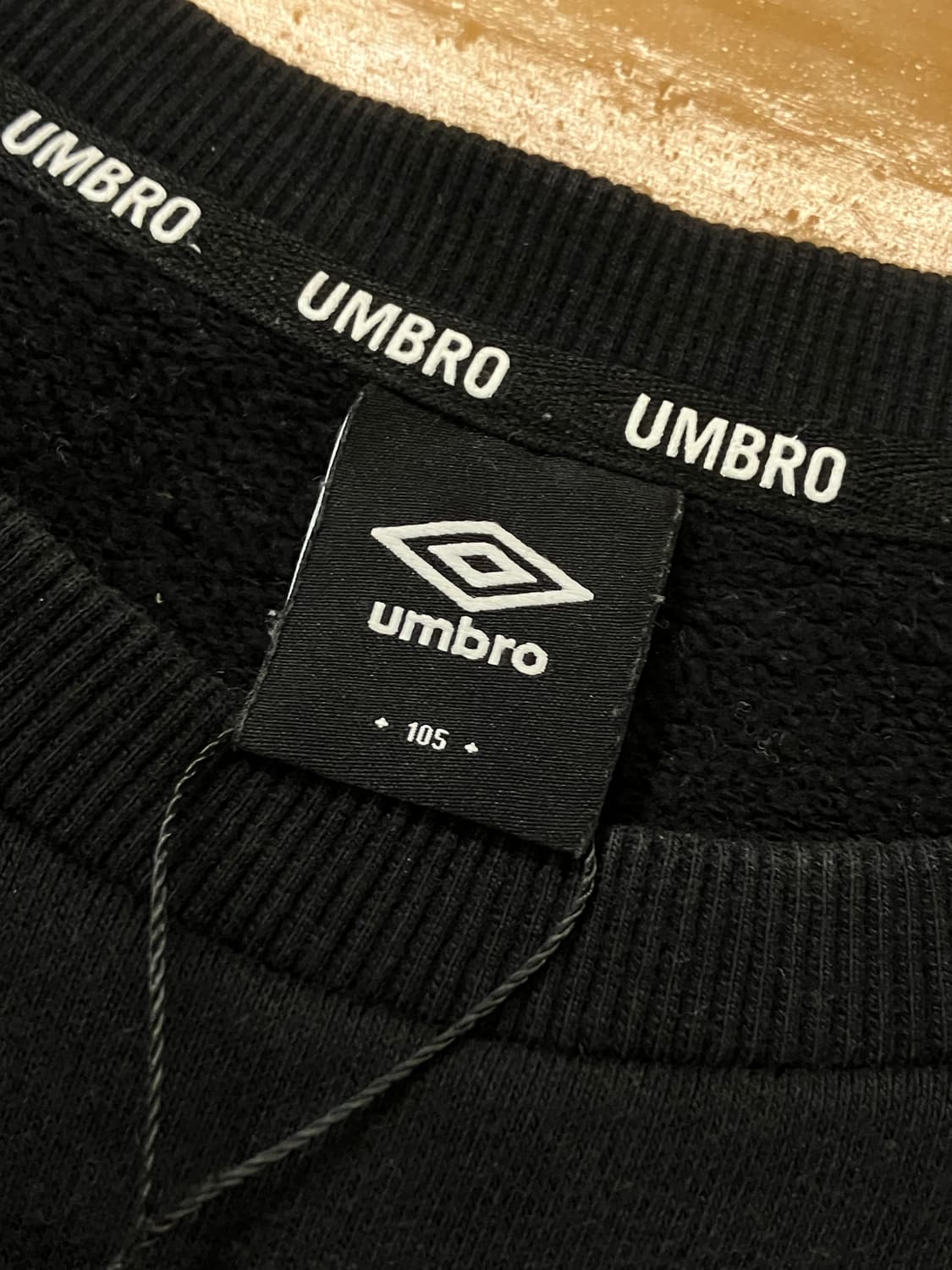 엄브로 사이드집업 맨투맨 블랙 105  #csz2418 상품이미지6