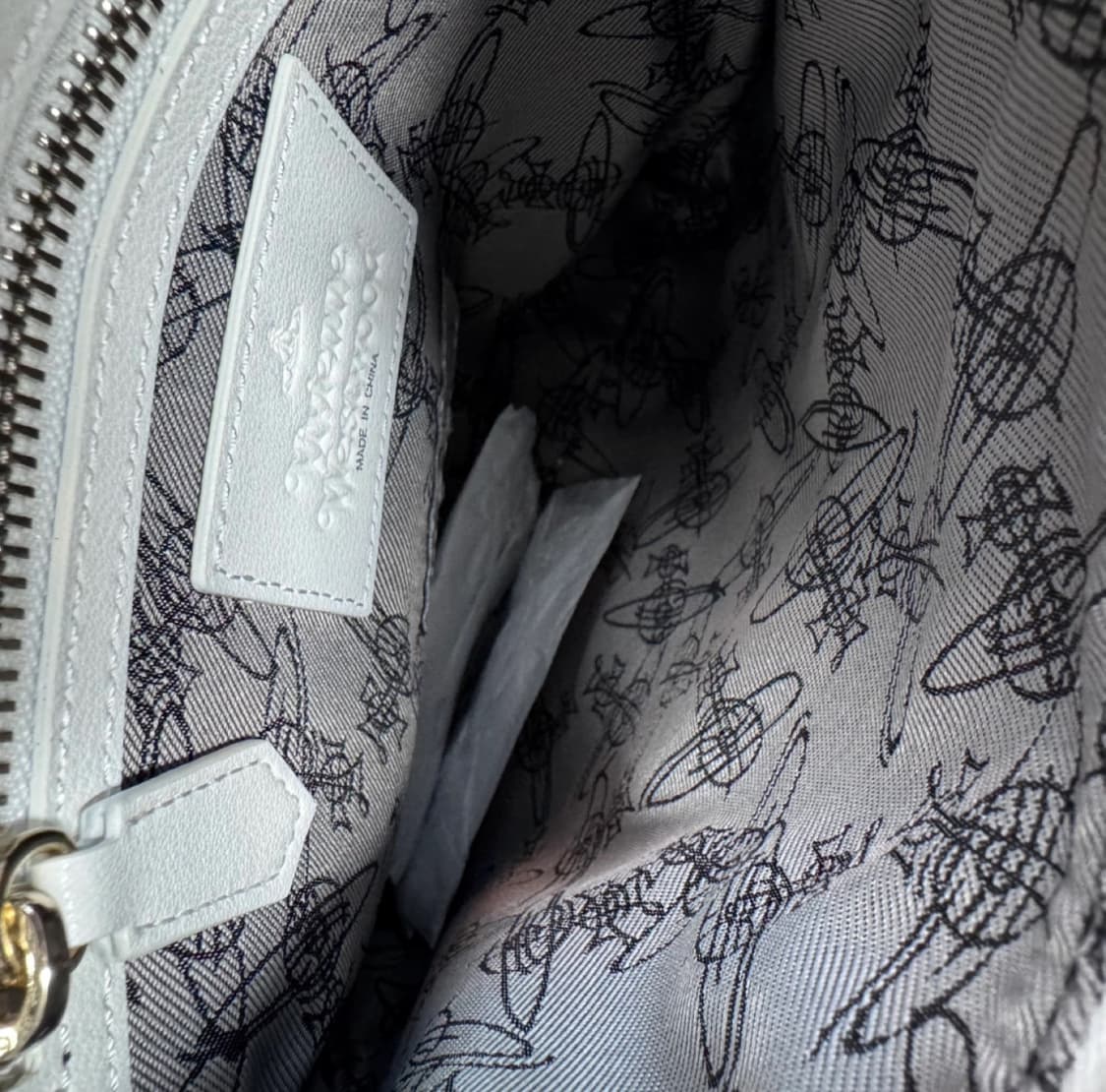 (새상품) 비비안웨스트우드 크로스백 상품이미지3