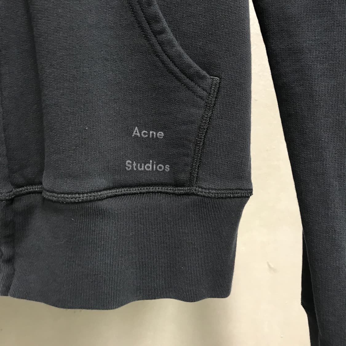 아크네스튜디오 후드 집업 블랙 M 상품이미지4