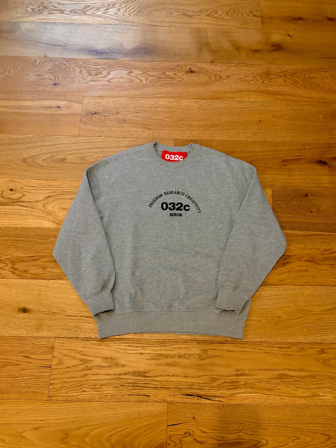 032C 베를린 스웻셔츠 상품이미지1