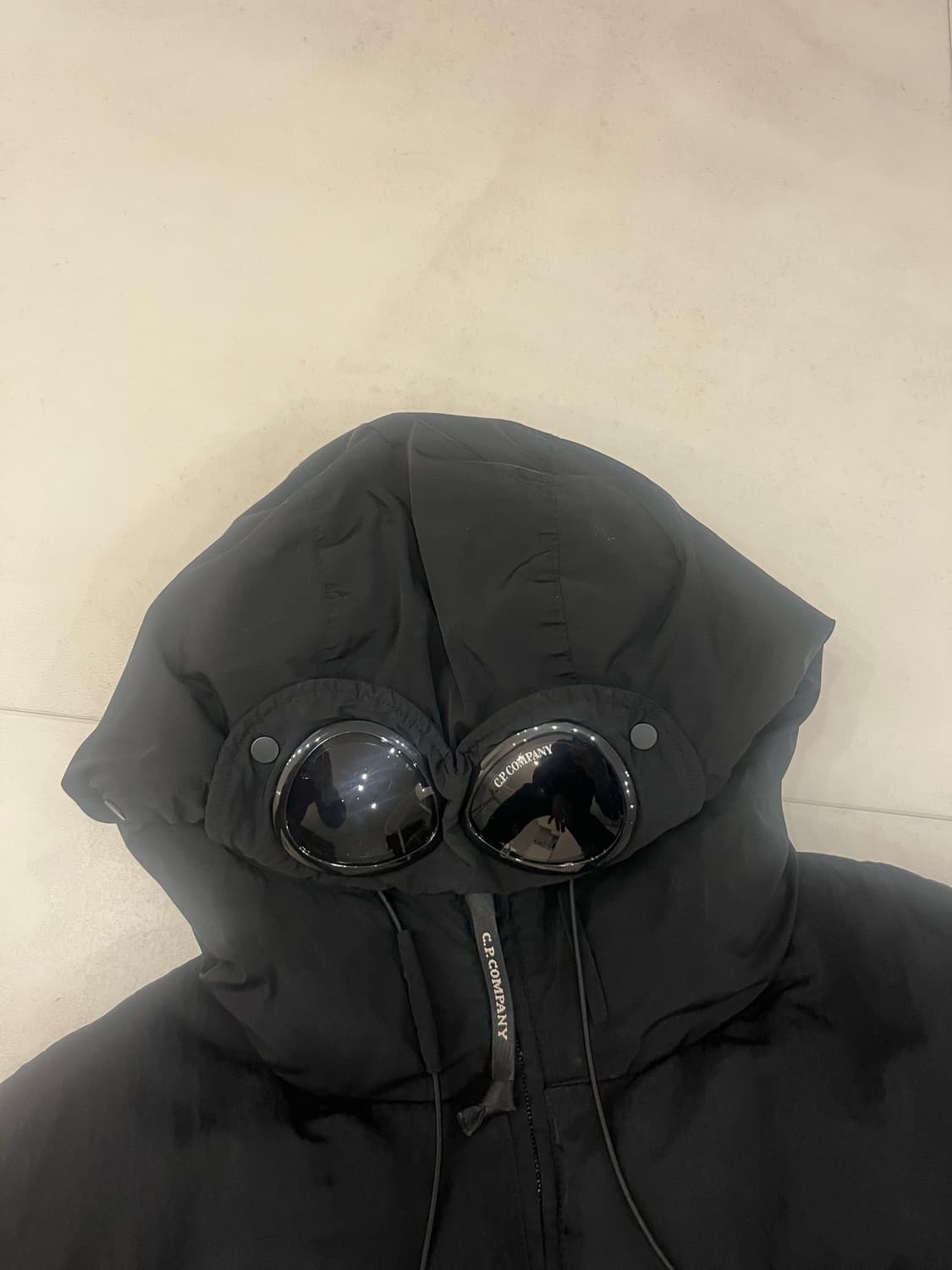 CP컴퍼니 고글블랙 다운점퍼 110 상품이미지2