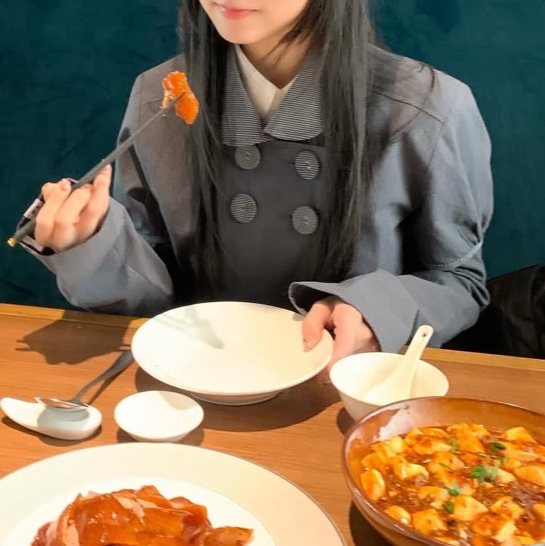 허그유어스킨 디테쳐블 라운드 자켓 차콜 상품이미지2