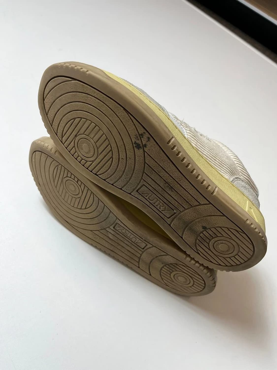 오트리 AUTRY 코듀로이 시그니처 스니커즈 Q1311 상품이미지7