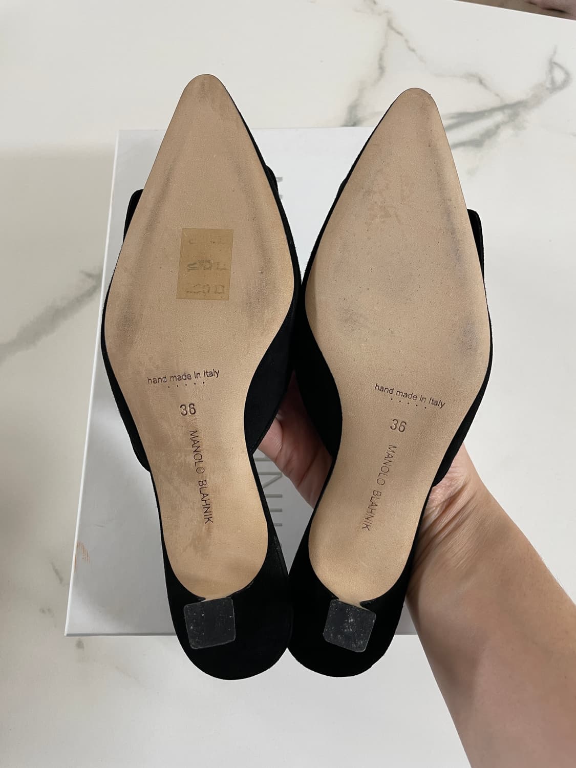 [36]마놀로블라닉 블랙 스웨이드 뮬 상품이미지8