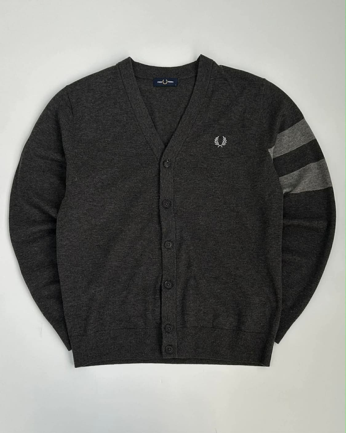 [L] 프레드페리 22FW 메리노울 니트 가디건 상품이미지1