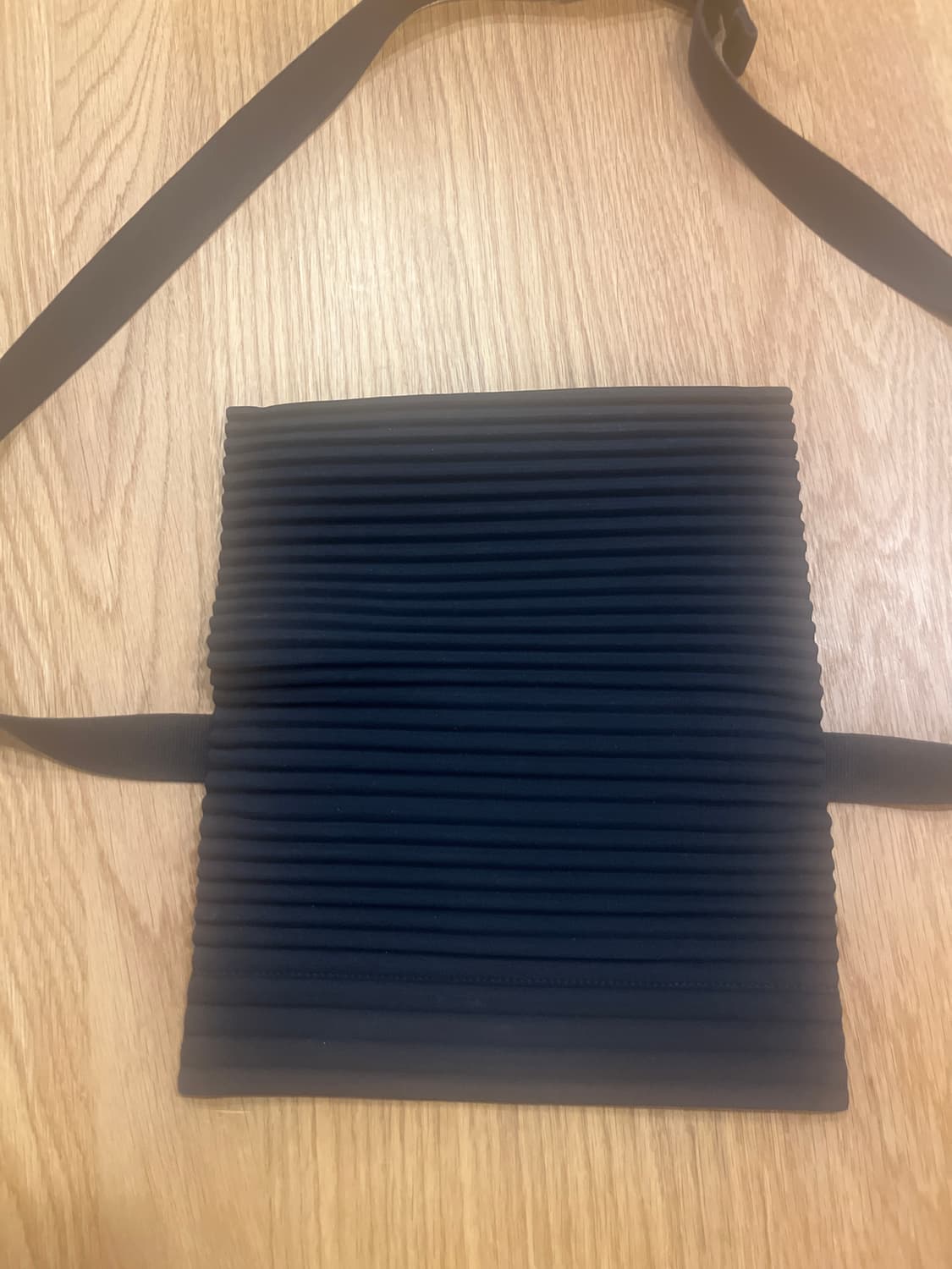 옴므플리쎄 블랙 크로스 상품이미지2