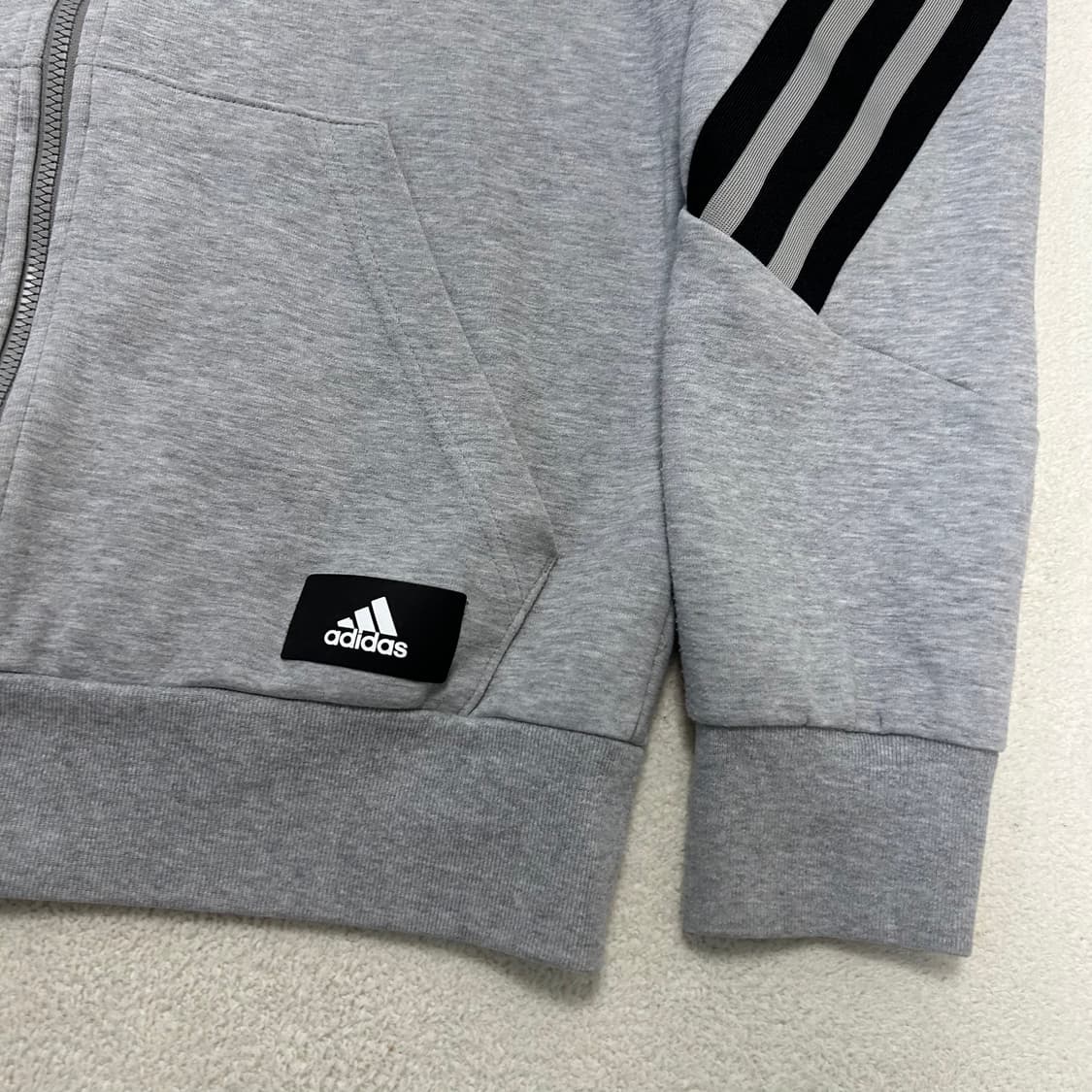 Adidas gray hood zip-up 상품이미지5
