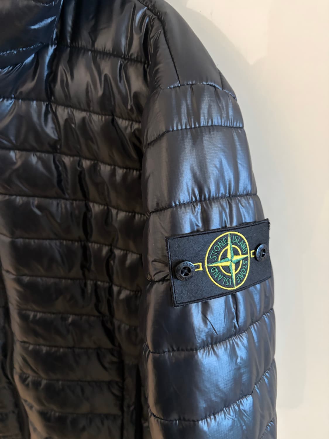 스톤아일랜드 경량 후드 패딩 블랙 상품이미지3
