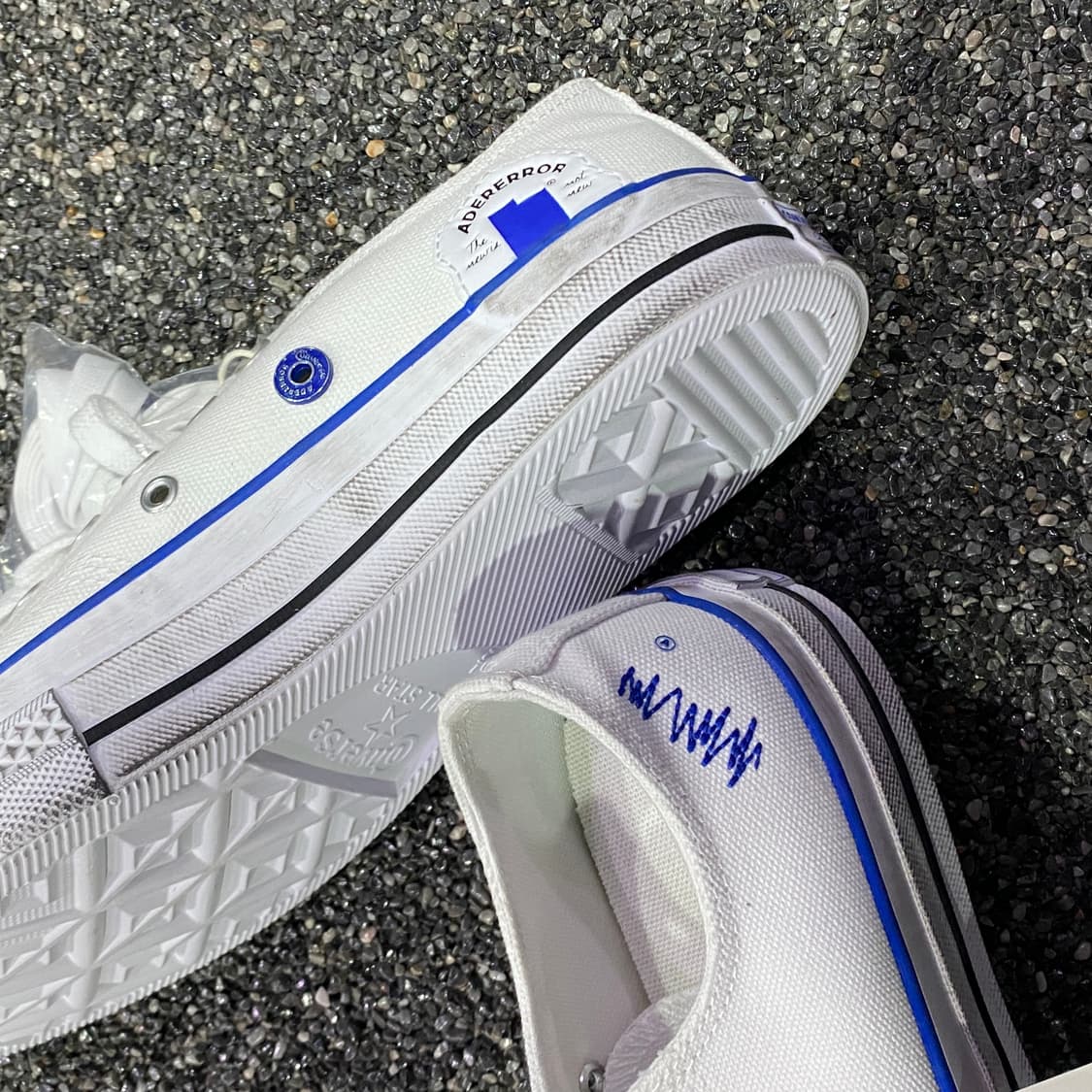 컨버스 x 아더에러 시그니피컨트 척 70 로우 화이트 블루 B4277 상품이미지3