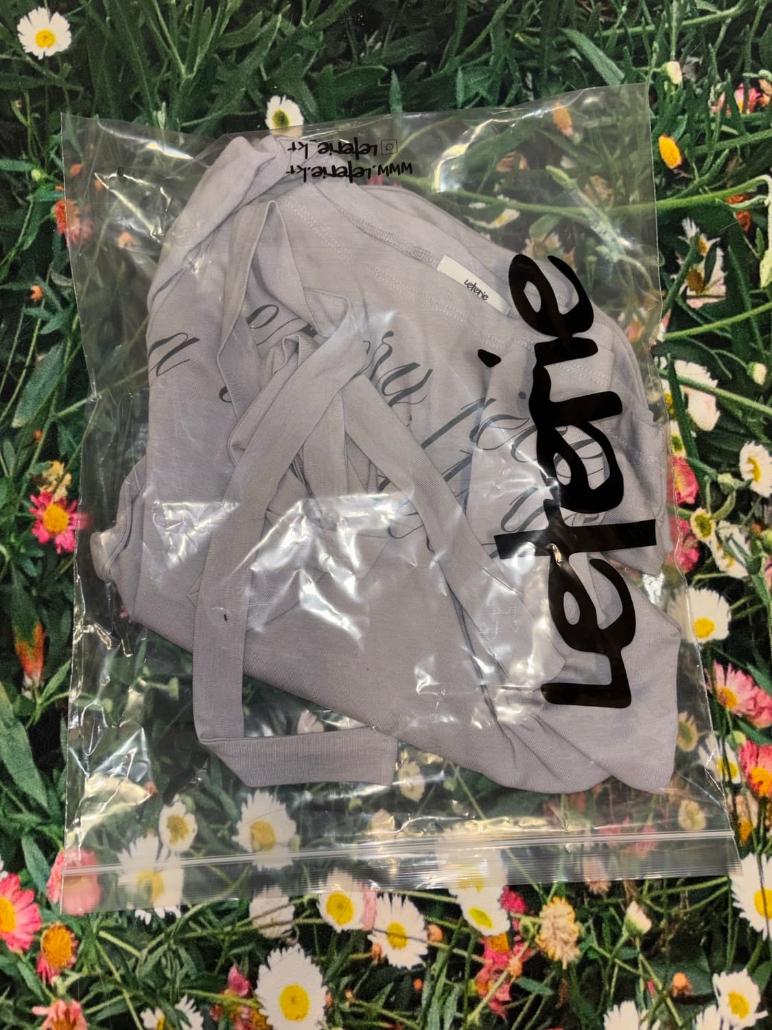 레터리 OFF-SHOULDER TIE LONG SLEEVE_GREY 상품이미지3