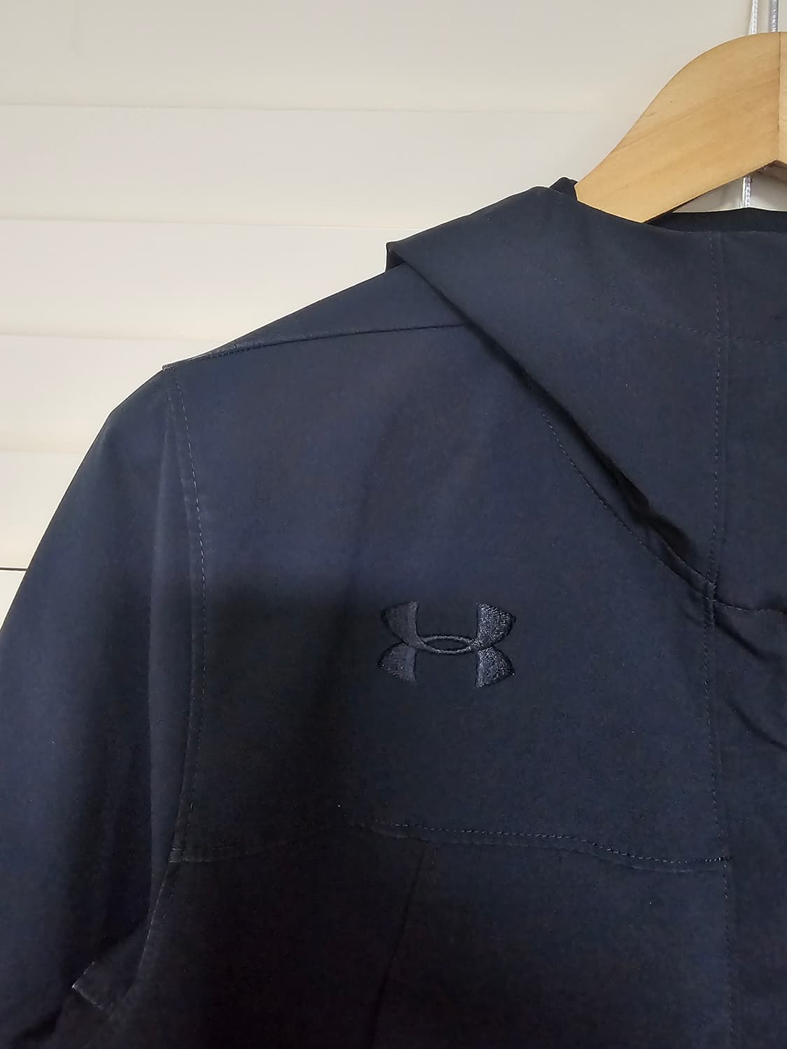 언더아머 블랙 후드 바람막이 자켓 L 상품이미지2