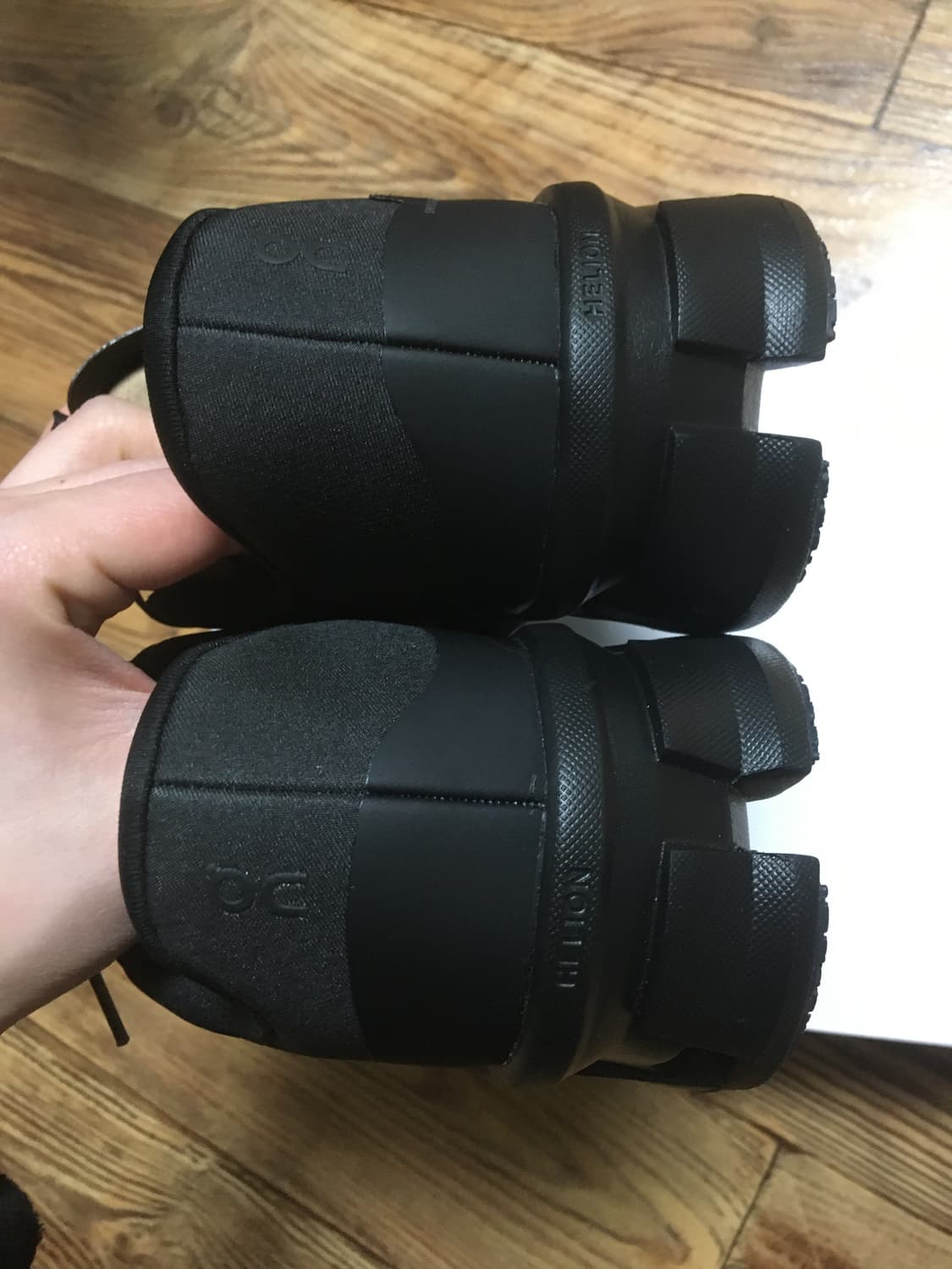 온러닝 파프 클라우드몬스터2 블랙 판매합니다 상품이미지4