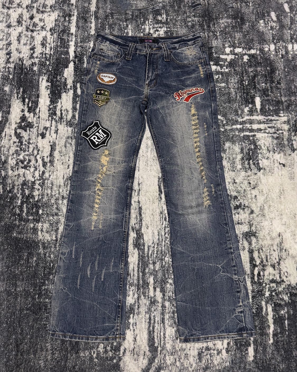 {UNKNOWN} Multi Patch Distressed Jeans   상품이미지2