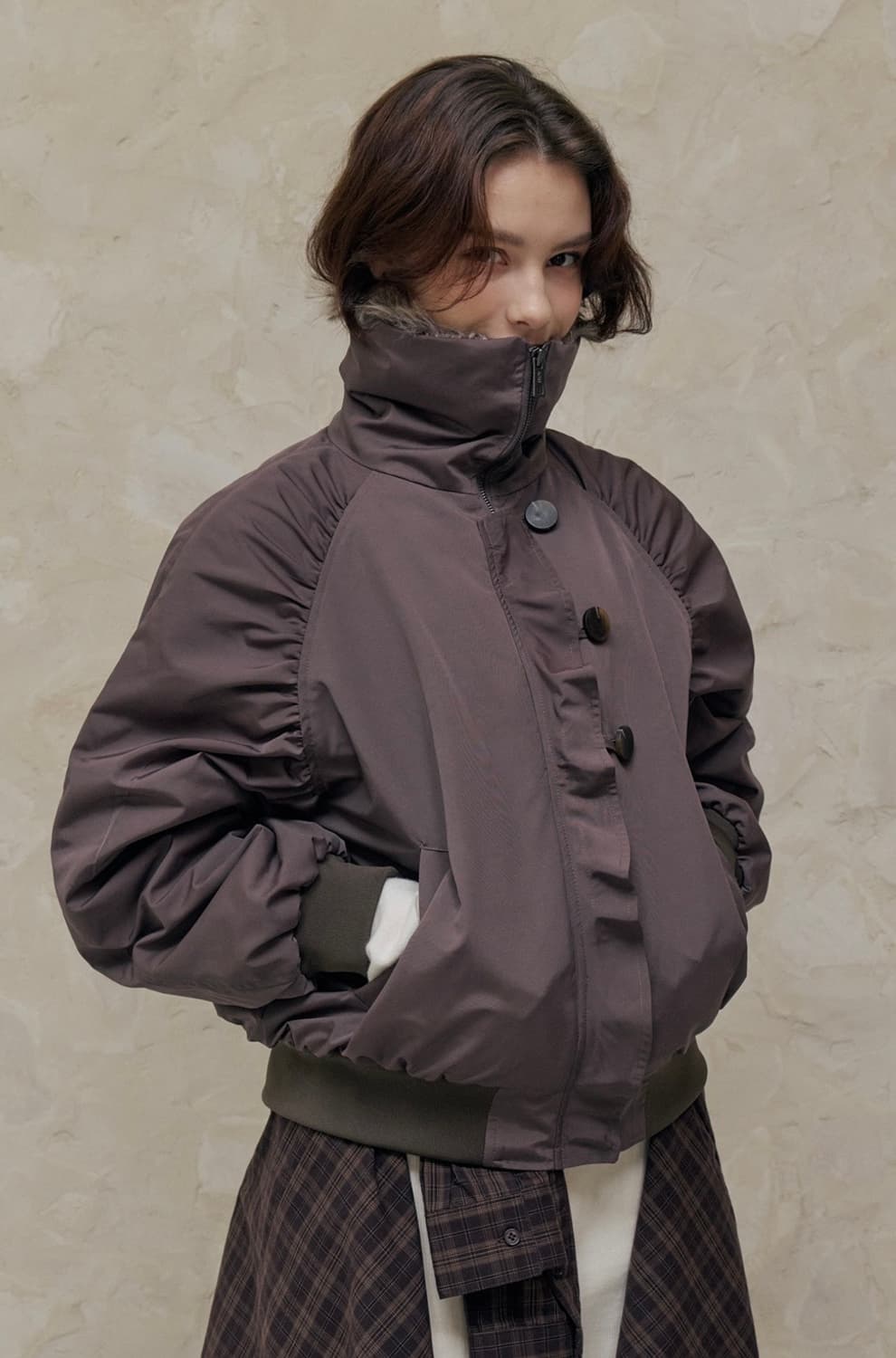 아이토브 서울 셔링 크롭 퍼야상 점퍼 상품이미지1