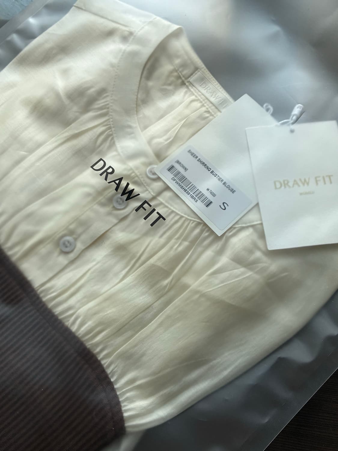 (새상품)(S) 드로우핏 우먼 시어 셔링 뷔스티에 블라우스 [BROWN] 상품이미지7