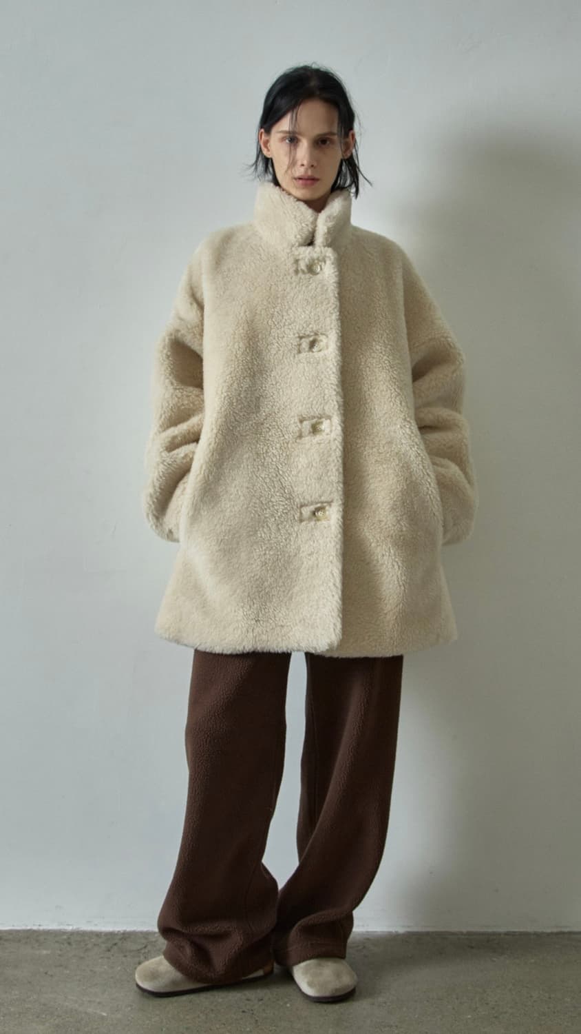 파사드패턴 램스울 퍼 하프코트 크림색 상품이미지2