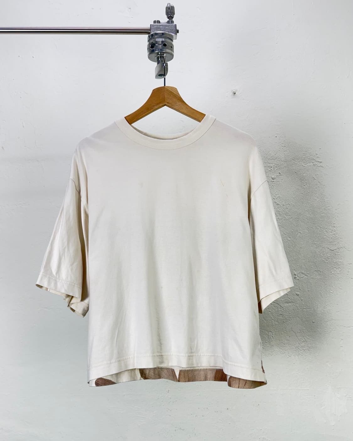 y-3 21ss 베이지 플로럴 그래픽 로우 하프 티셔츠 상품이미지2