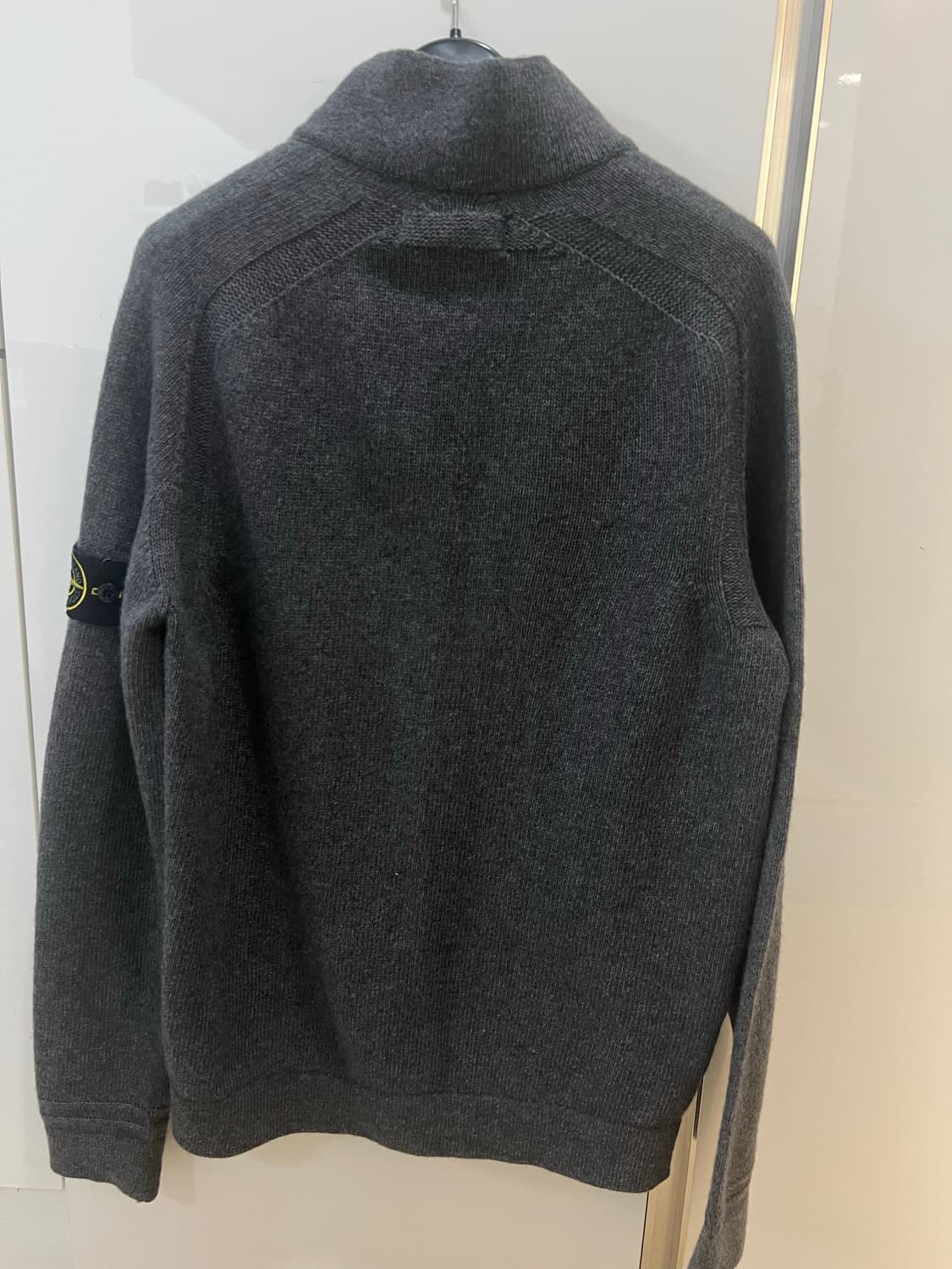 스톤아일랜드 차콜 집업가디건 100-105 상품이미지2