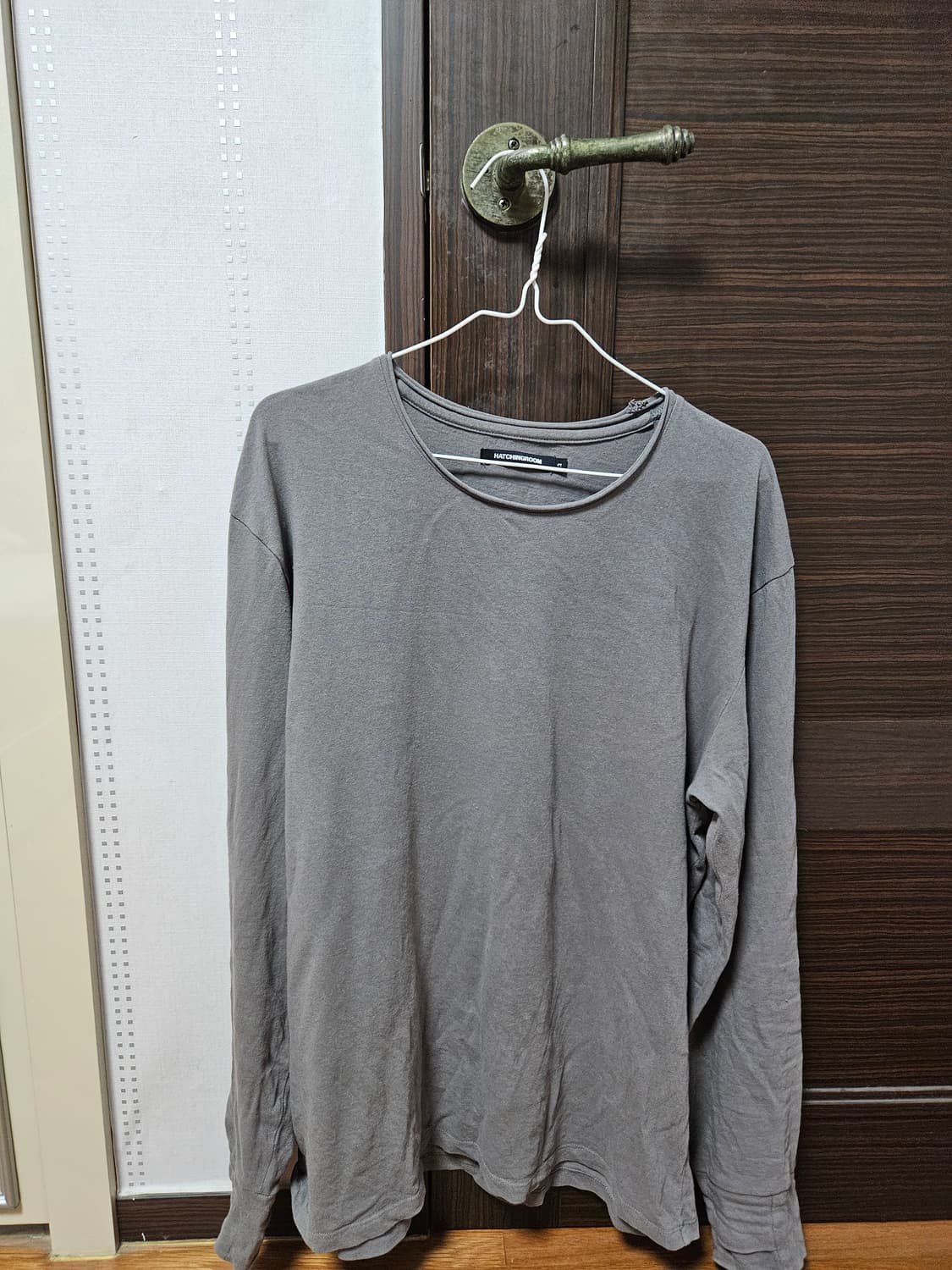 해칭룸 boxer tee grey 상품이미지2