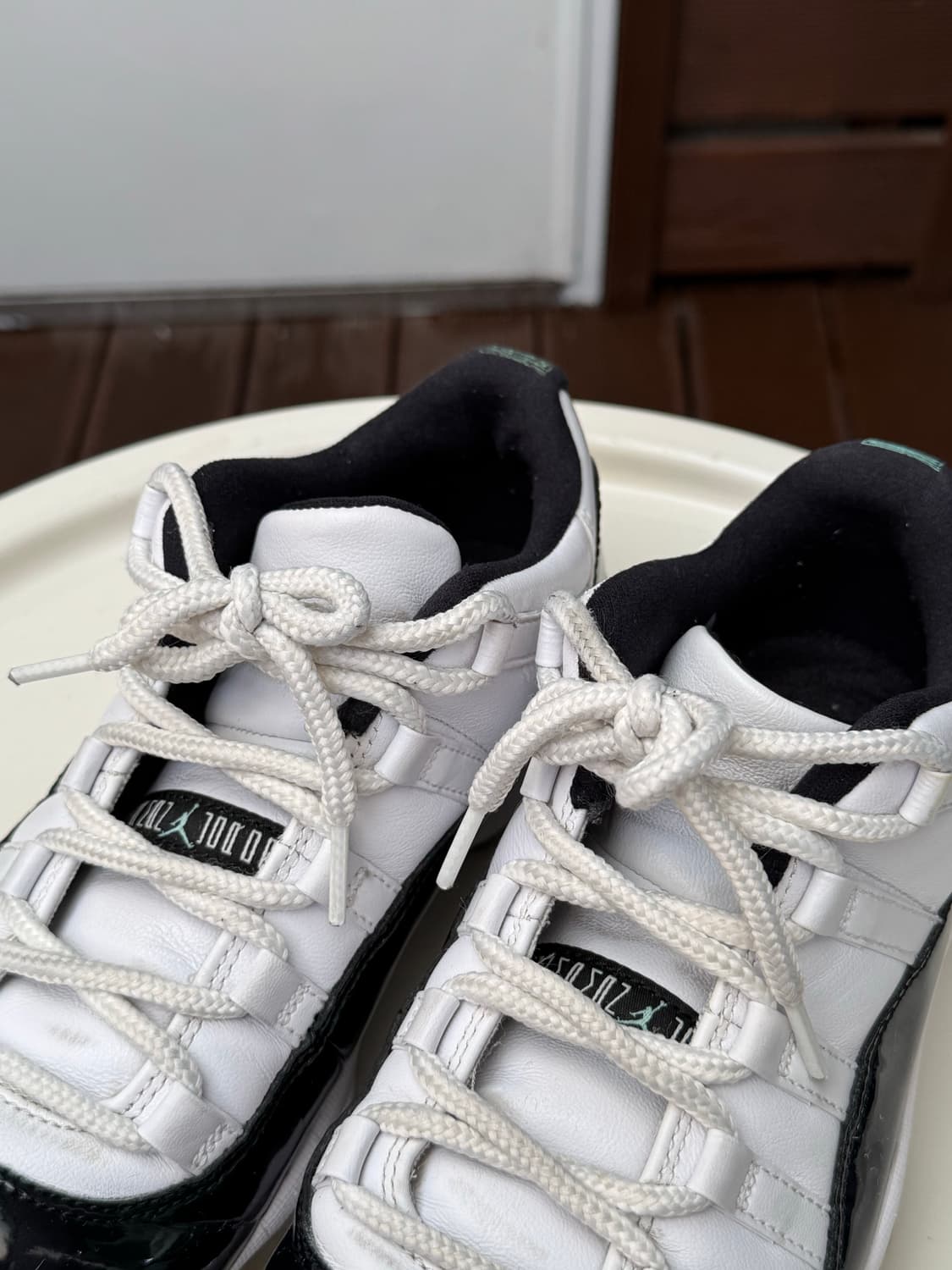 나이키 조던 11 레트로 로우 이리디센트 상품이미지9