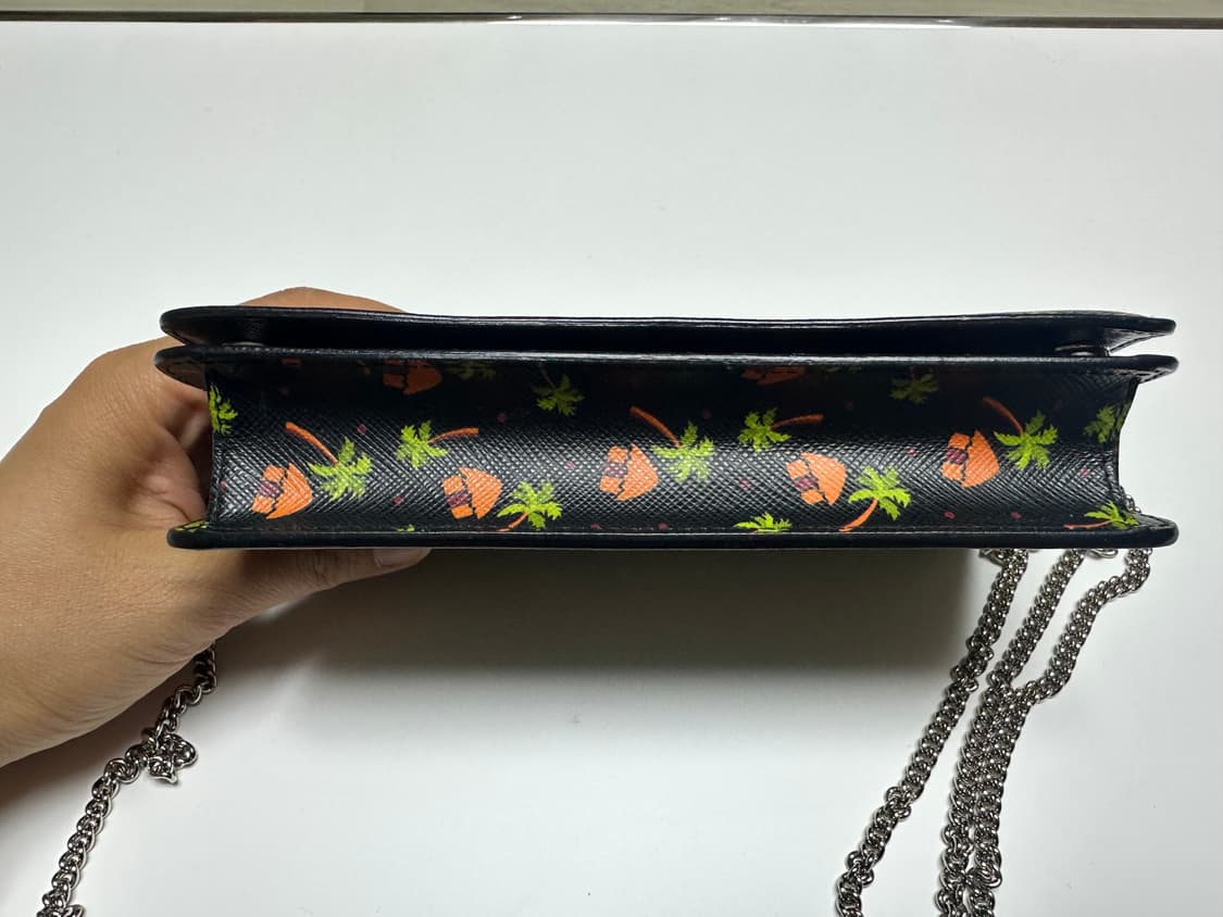 프라다 체인 월렛 블랙 야자수 패턴 상품이미지5