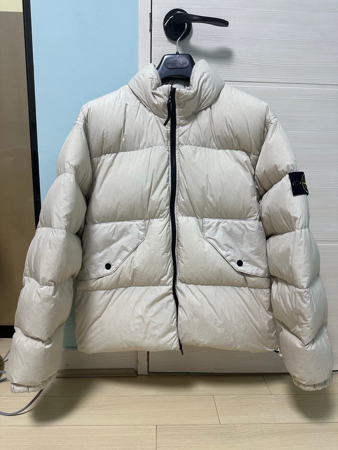 스톤아일랜드 Fw23 크링클랩스 나일론 논후드패딩 M 신품급 상품이미지2