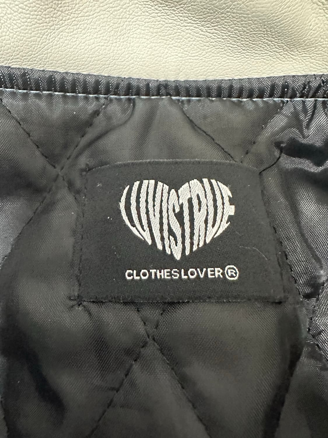 러브이즈트루 바시티 상품이미지3