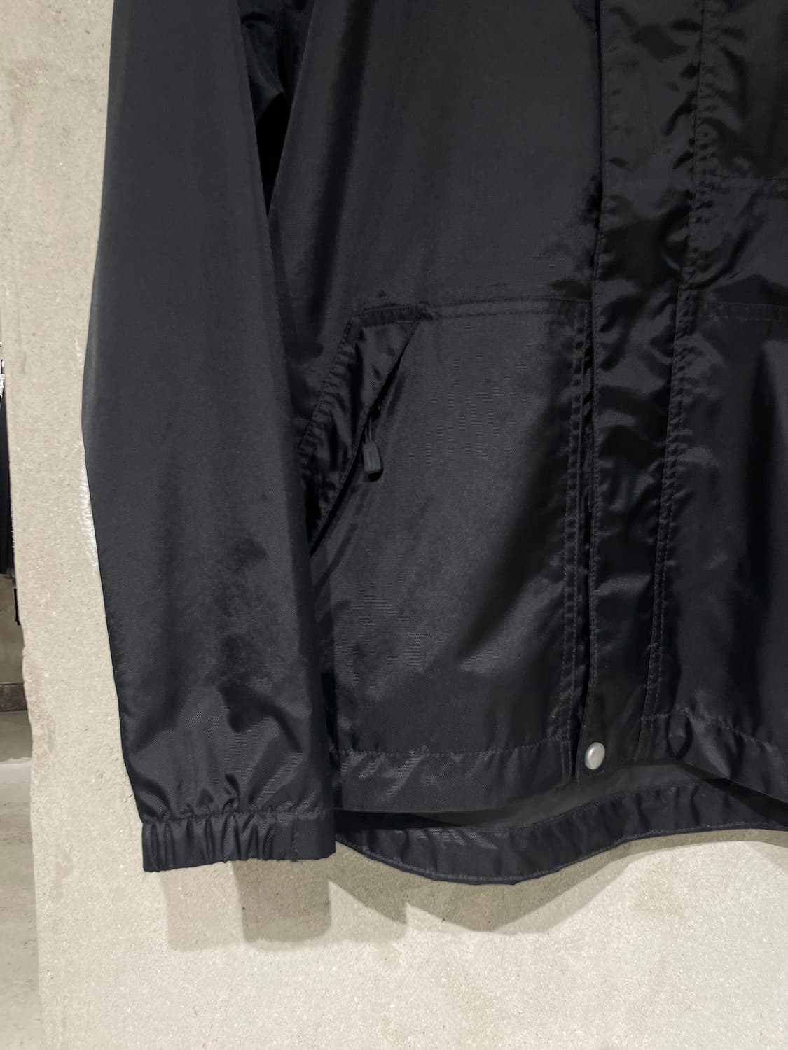 칼하트 블랙 벨크로 나일론 자켓 상품이미지4