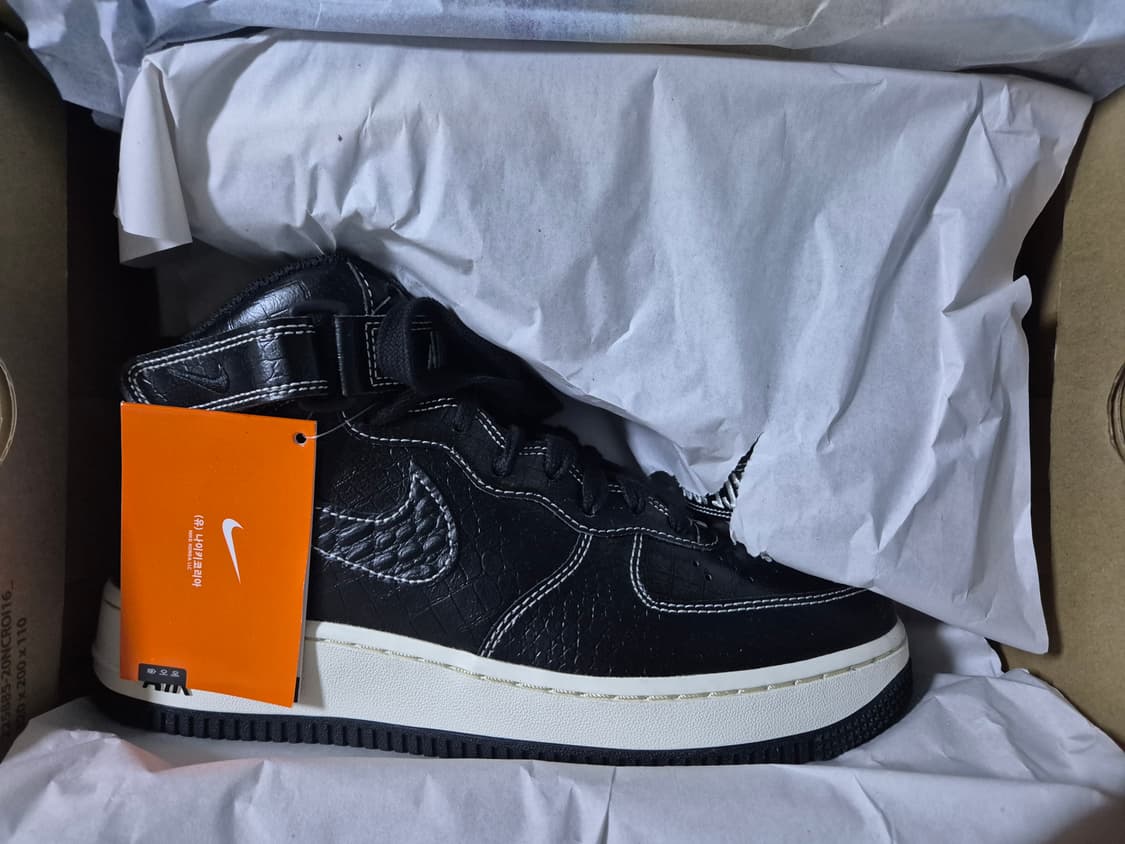 (새상품) 나이키 에어포스 1 미드 '07 LX 아워포스 1 상품이미지1