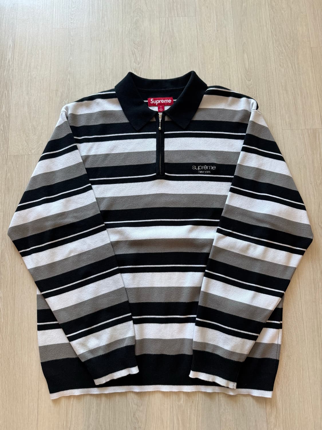 슈프림 스트라이프 니트 S 24 f/w 상품이미지1