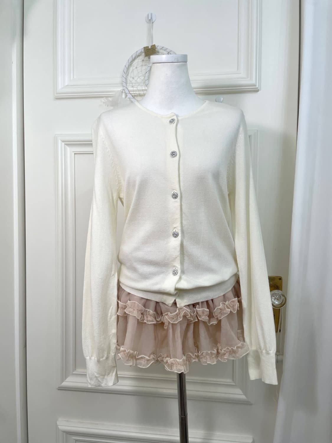 ivory crystal button point basic cardiga 상품이미지5