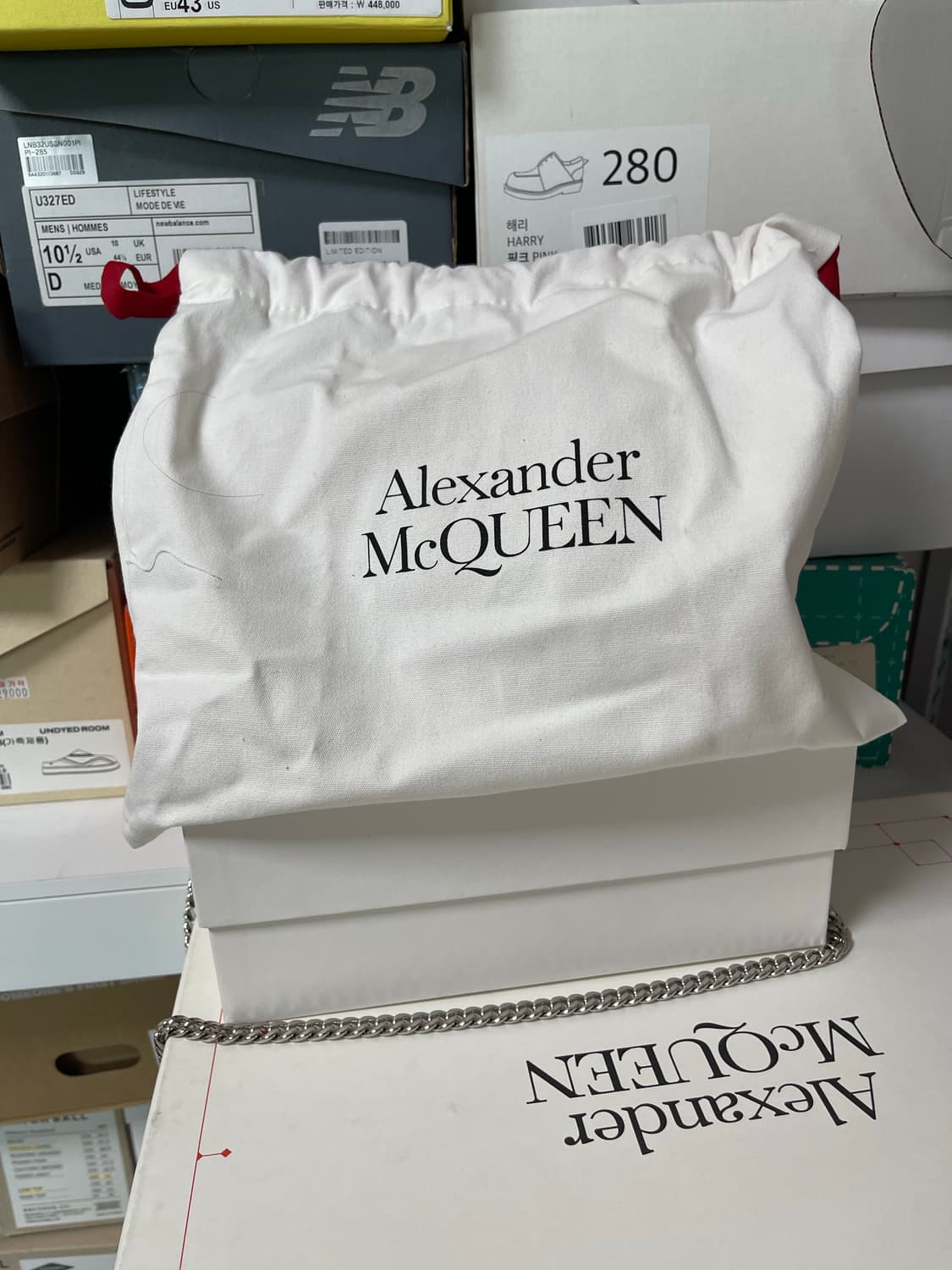 알렉산더 맥퀸 체인 숄더백 라벤더 상품이미지3