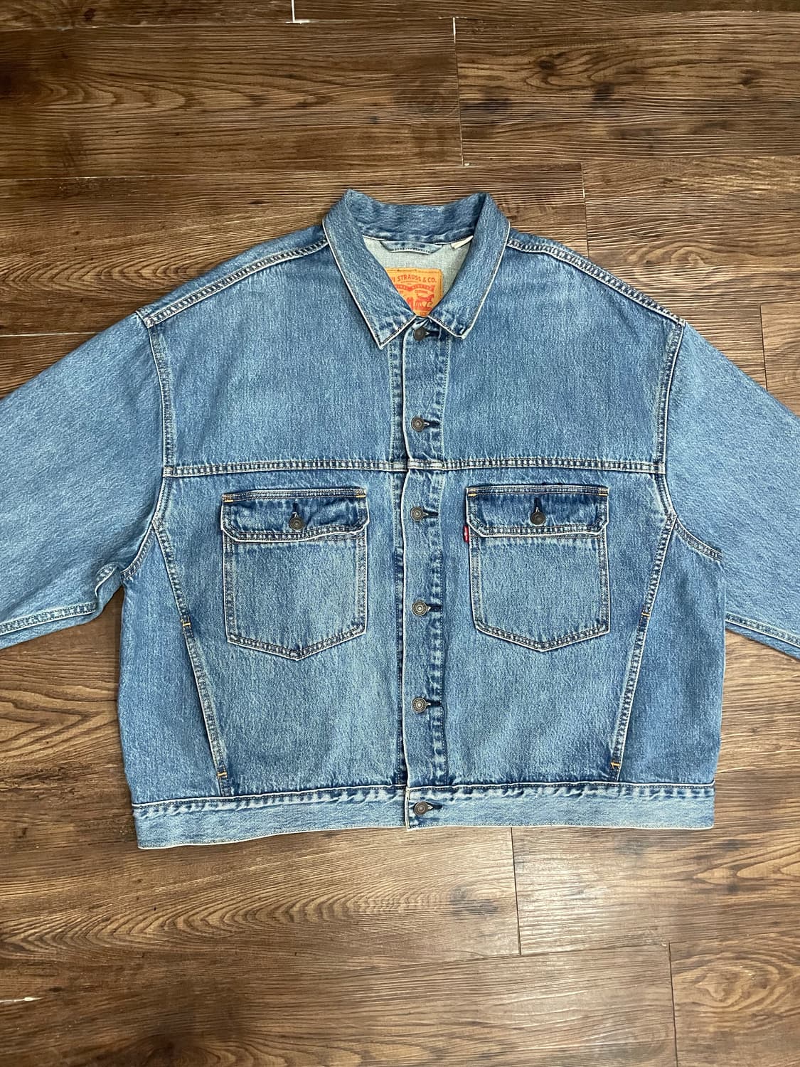 리바이스 스테이 루즈 오버핏 포켓 트러커 데님 자켓 상품이미지1