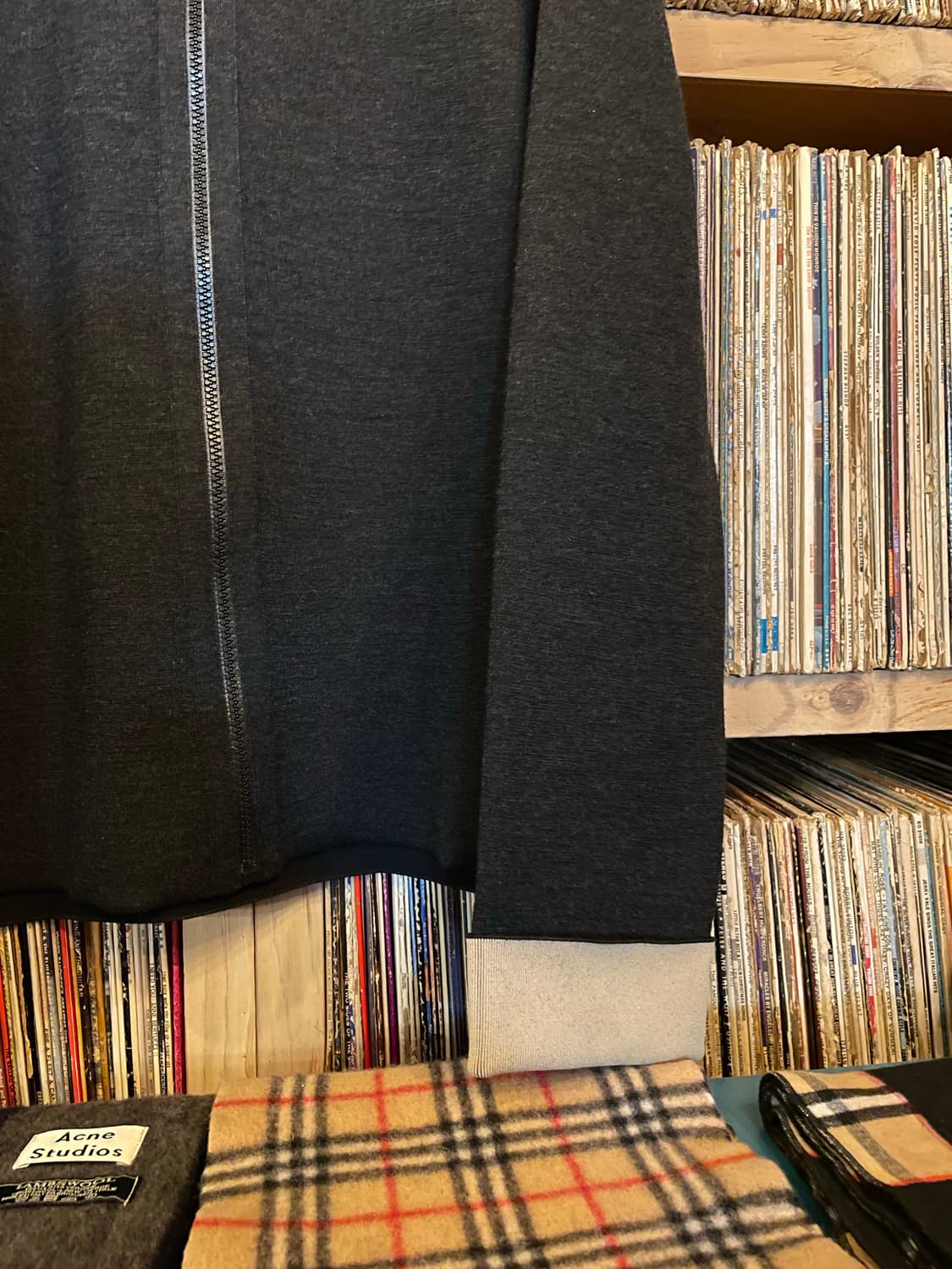 보테가베네타 20SS 풀집업 니트 상품이미지4