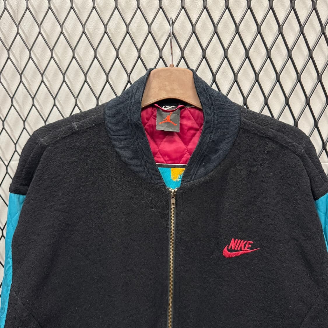 90s 나이키 바시티 에어조던 플라이트 봄버 자켓 블랙 블루 배색 상품이미지3