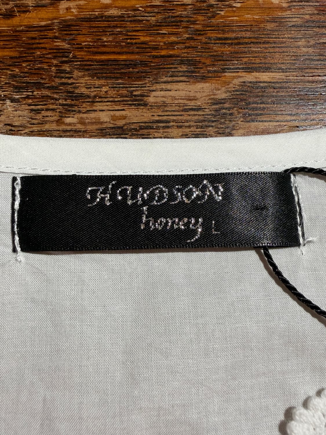 Hudson Honey White Blouse 상품이미지5