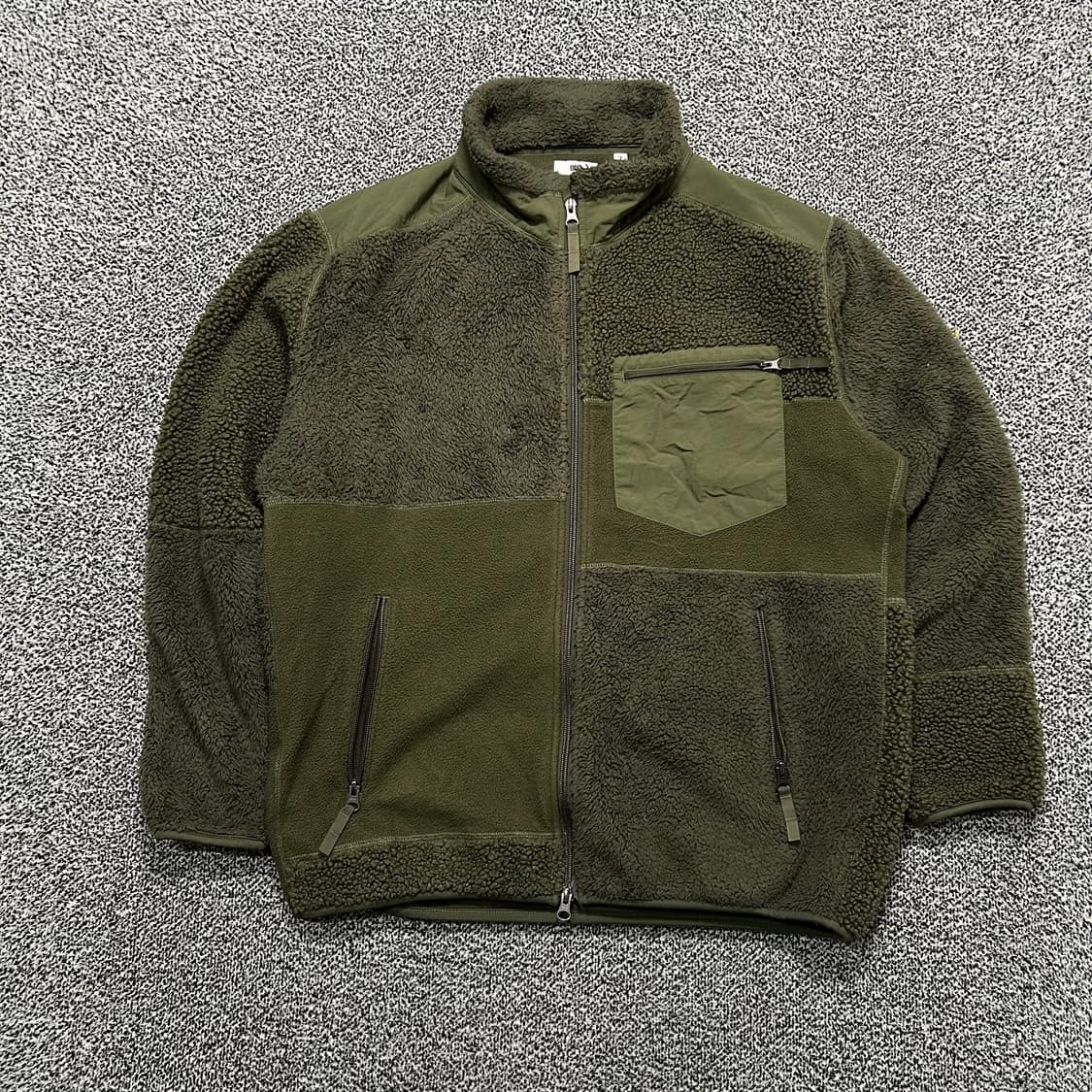 유니클로X엔지니어드 가먼츠 플리스 자켓 상품이미지1