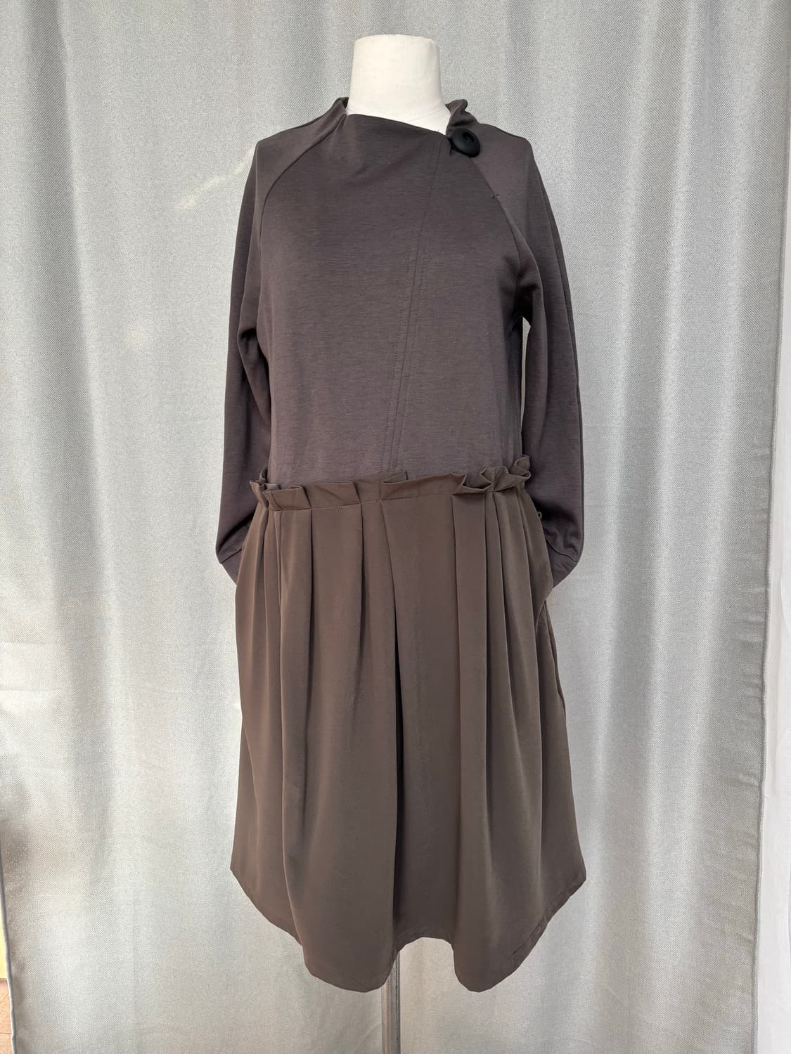 espace de calma 와코 사선 버튼 포인트 폴리 주름 원피스 상품이미지9