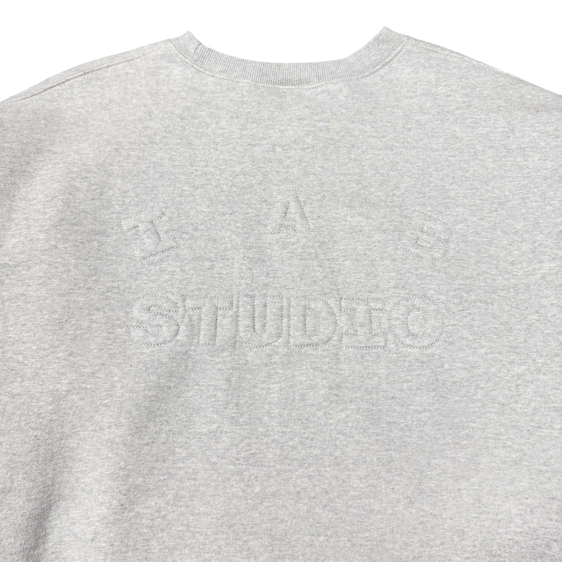 (XXL) 아이앱 스튜디오 엠보스드 스웨트 셔츠 그레이 상품이미지2